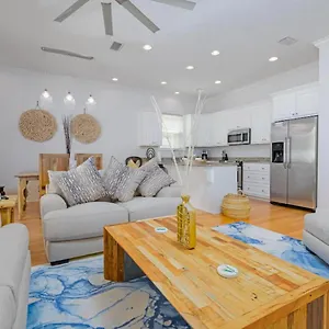 * Sugar Sands * Steps To * Pool * Balconies * Holiday home Panama City Beach